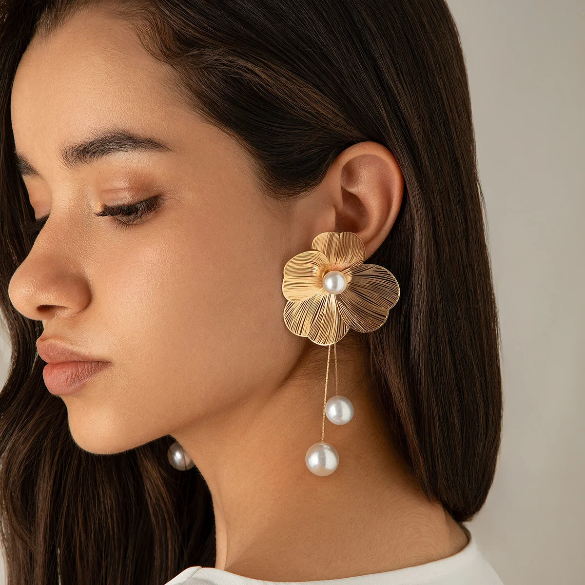 Long Tassel Drop Earrings – Romantic Pearl & Petal Design for Weddings & Elegant Events