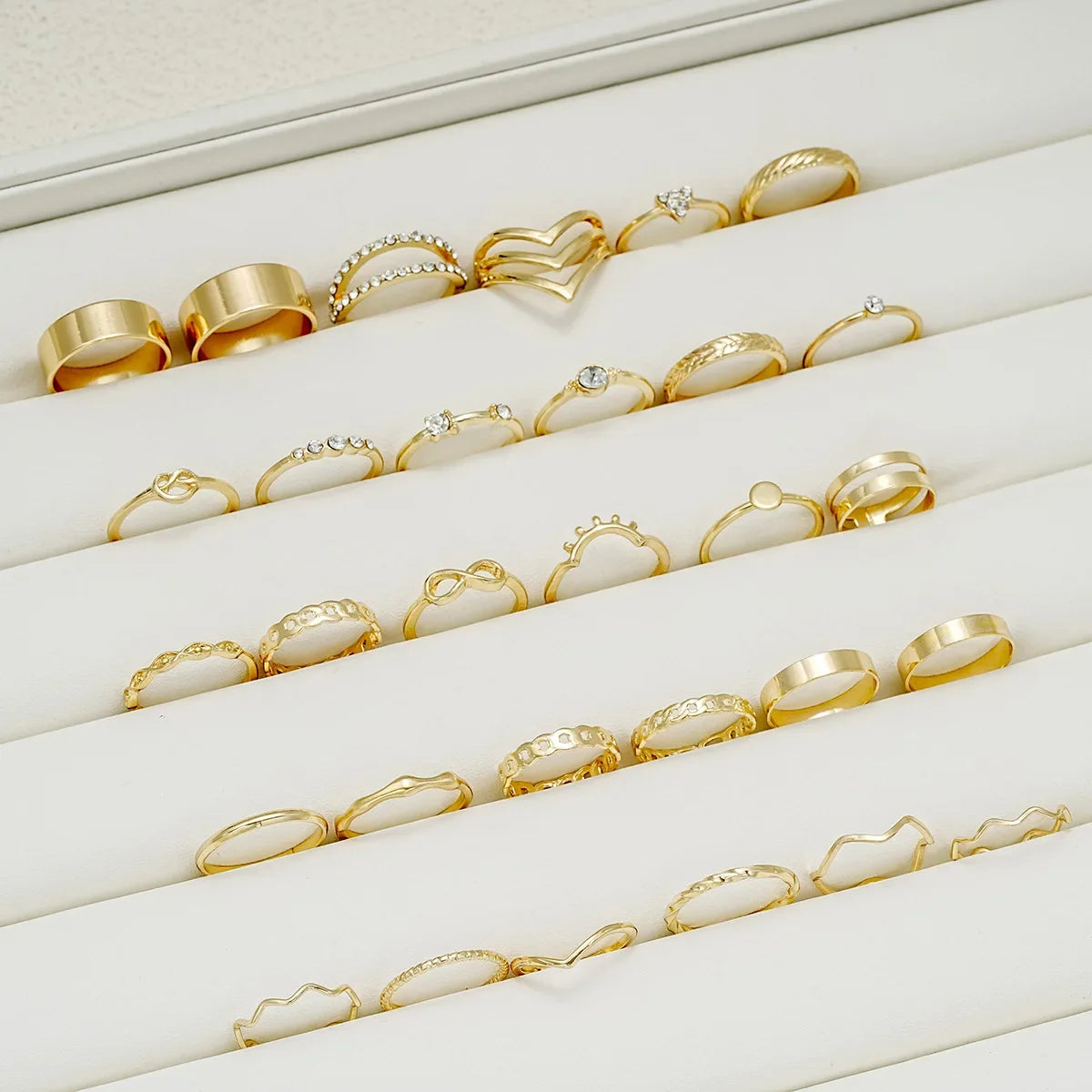 30-Piece Boho Gold Ring Set – Vintage Rhinestone & Geometric Stackable Rings