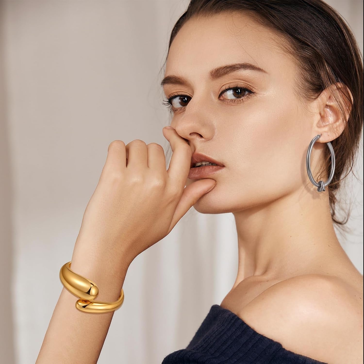 Chunky Gold Chain Bangle Bracelet – Fashion Hinge Cuff for Women | Bold, Elegant & Easy to Wear
