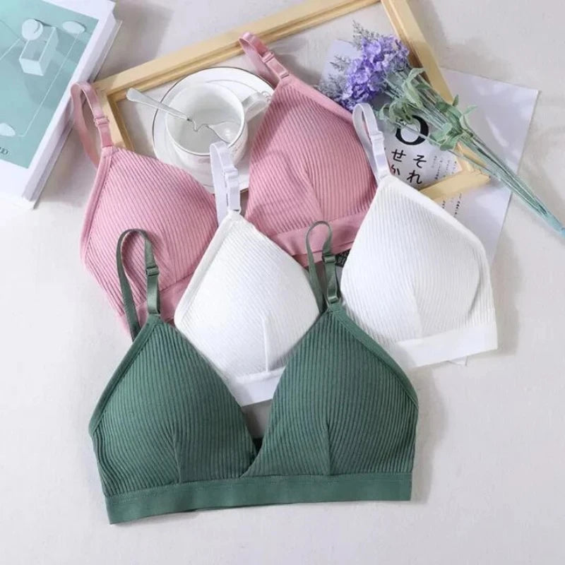 Strappy Sports Bra – Open Back Seamless Crop Top